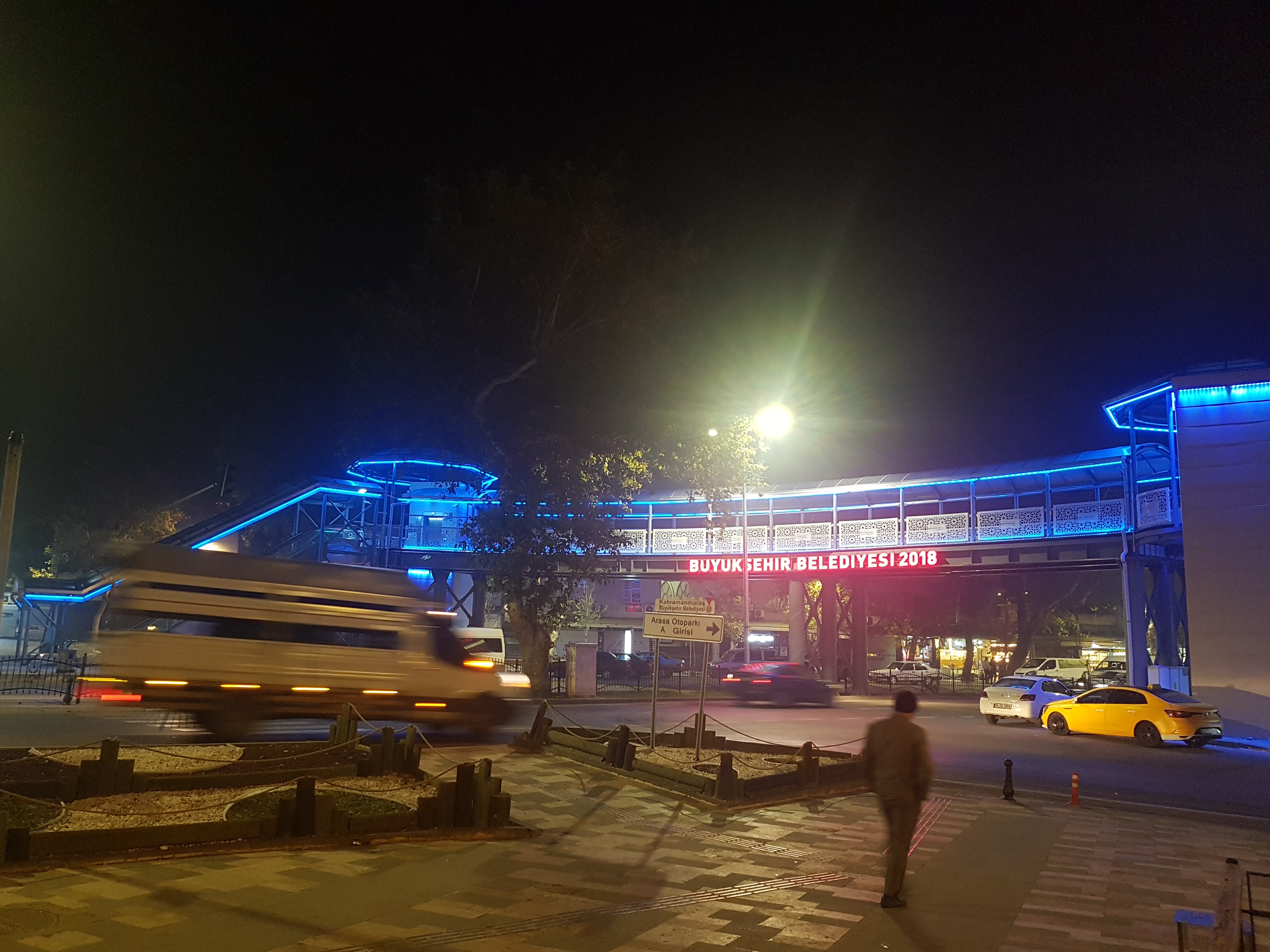 Trabzon Caddesi Üst Geçit RGB Aydınlatma Projesi - Kahramanmaraş